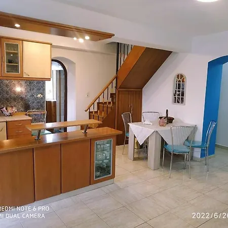 Appartement Sea View House With Attic Bedroom *