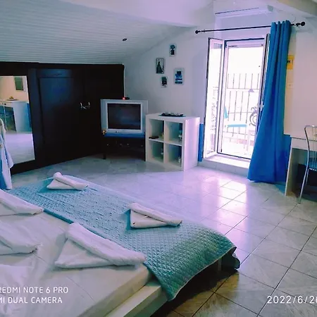 Sea View House With Attic Bedroom *